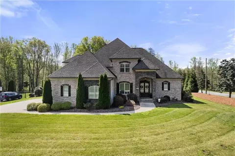 6641 Linville Ridge Dr, Oak Ridge, NC 27310