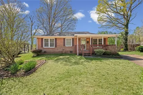 3950 Burnham Cir, Winston Salem, NC 27105