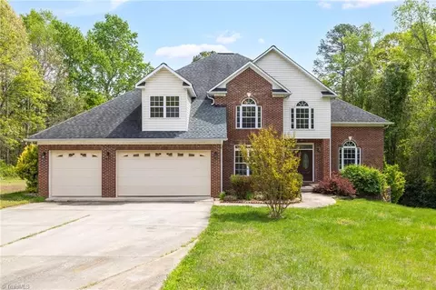 187 Pinnix Dr, Lexington, NC 27295