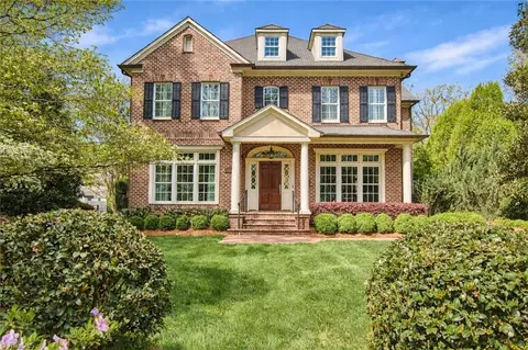 540 Stratford Rd N, Winston Salem, NC 27104