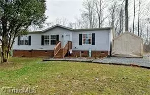 1983 Cartwright Dr, Kernersville, NC 27284