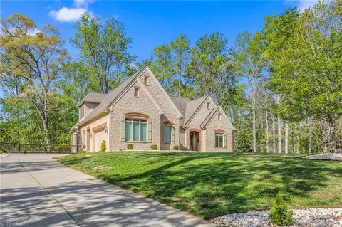 6699 Fegan Rd, Summerfield, NC 27358