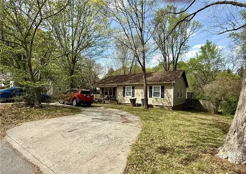 1718 Oak St, Greensboro, NC 27403