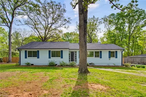 1316 Westridge Rd, Greensboro, NC 27410