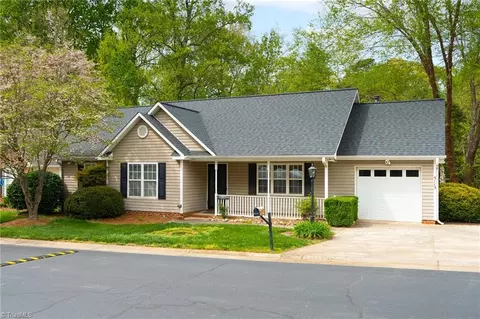 5113 Old Plantation Cir, Winston Salem, NC 27104