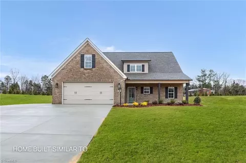 355 Enclave Dr, Clemmons, NC 27012