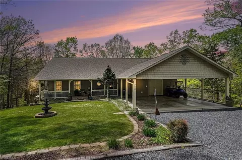 300 Somerset Dr, Reidsville, NC 27320