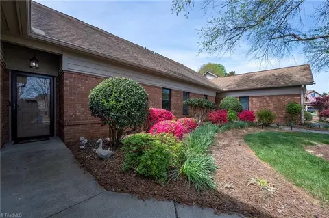 103 Bayberry Pl, Bermuda Run, NC 27006