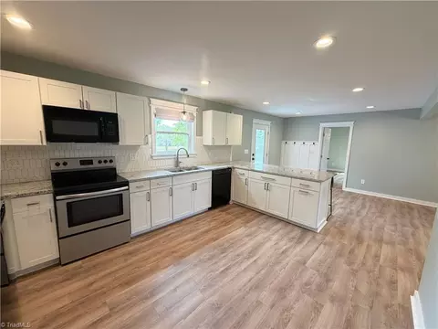 Kitchen - 192 Shoals Rd, Pinnacle, NC 27043 photo 2 of 4