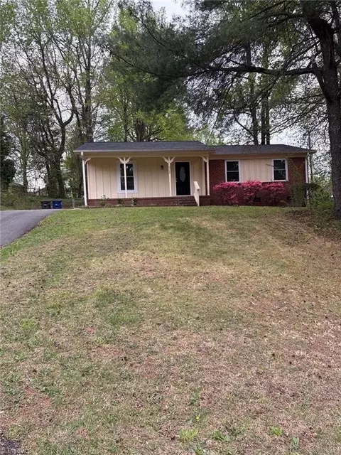 5722 Antietam Dr, Winston Salem, NC 27106