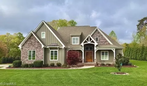 7811 Neugent Dr, Kernersville, NC 27284