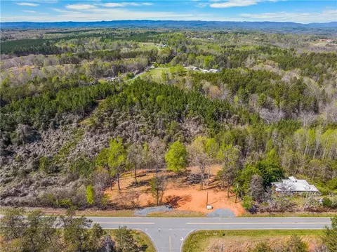 5236 W Nc Highway 89, Westfield, NC 27053