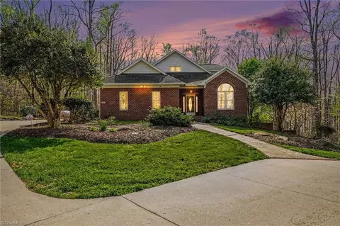 6687 Canaan Church Rd, Denton, NC 27239