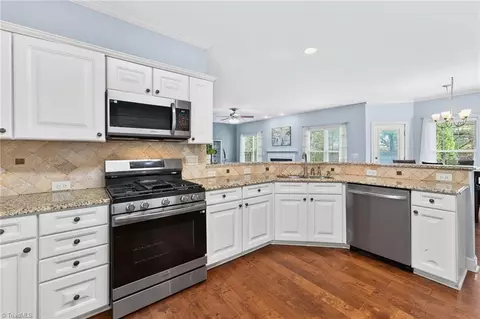 Kitchen - 2989 Maple Branch Dr, High Point, NC 27265 photo 3 of 4