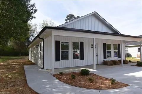 Exterior - 304 E 8th Street 8th St, Lexington, NC 27295 photo 3 of 3