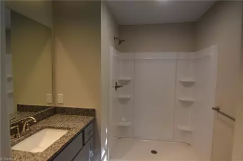 Bath - 304 E 8th Street 8th St, Lexington, NC 27295 photo 1 of 1