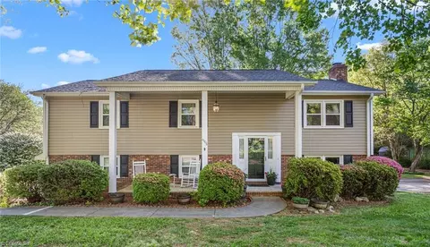 4608 Sun Valley Ln, Kernersville, NC 27284