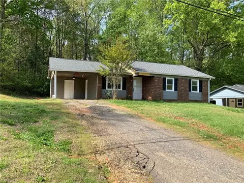 220 Mountview Dr, Mocksville, NC 27028