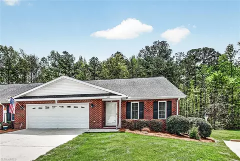 862 Easy St, Asheboro, NC 27205