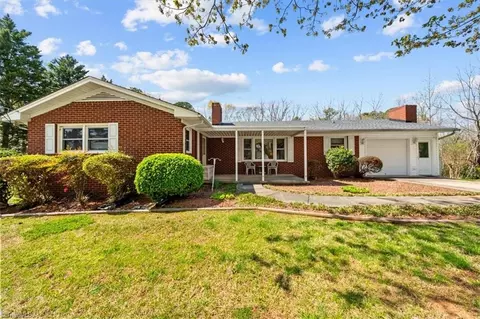 1048 Lindale Dr, Asheboro, NC 27205