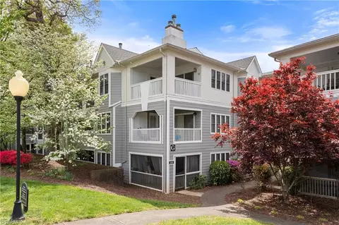 217 Oakwood Ct, Winston Salem, NC 27103
