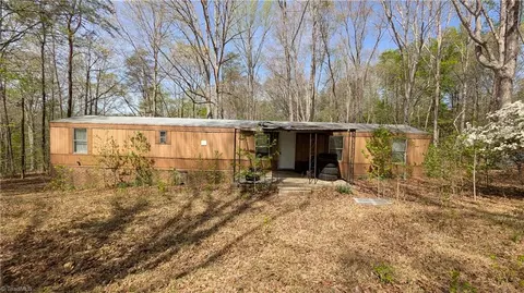 441 Reddie Rd, Stoneville, NC 27048