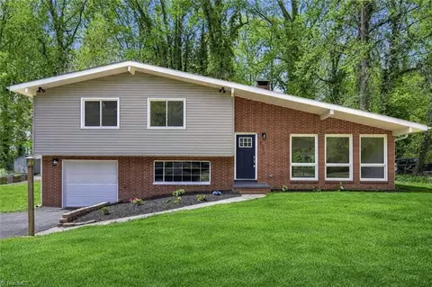 2711 Glenhaven Ln, Winston Salem, NC 27106