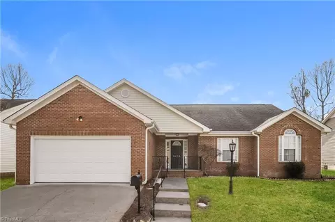 5172 Old Plantation Cir, Winston Salem, NC 27104
