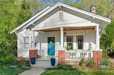 451 Sunset Dr S, Winston Salem, NC 27103