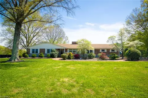 1110 Coon Rd, Pinnacle, NC 27043