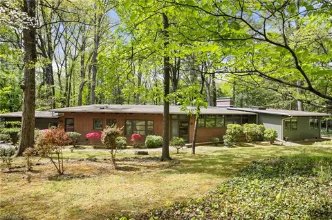 434 Westview Dr S, Winston Salem, NC 27104