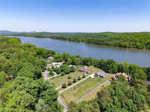 115 Gifford Ln N, Richfield, NC 28137