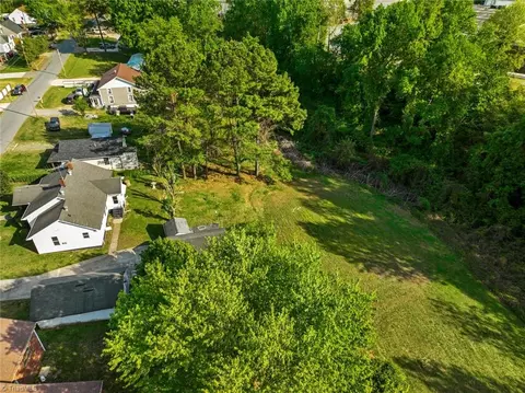 View/Area - 231 Sunset Dr, High Point, NC 27262 photo 2 of 4