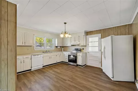 Kitchen - 231 Sunset Dr, High Point, NC 27262 photo 1 of 2