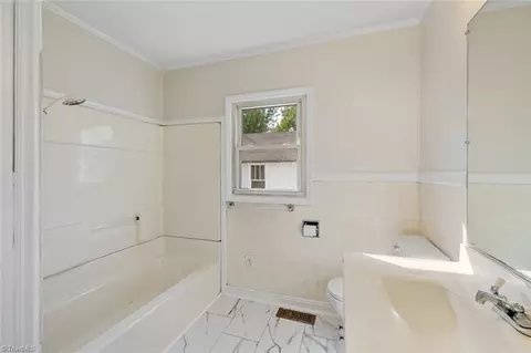 Bath - 231 Sunset Dr, High Point, NC 27262 photo 1 of 3