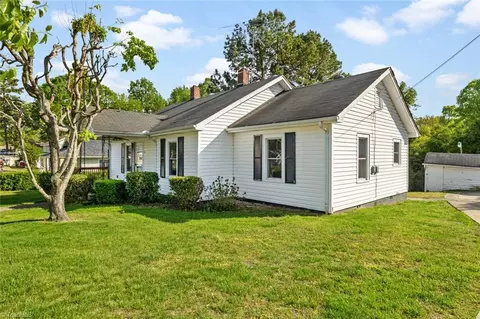 Exterior - 231 Sunset Dr, High Point, NC 27262 photo 3 of 6
