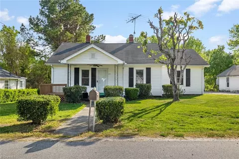 231 Sunset Dr, High Point, NC 27262