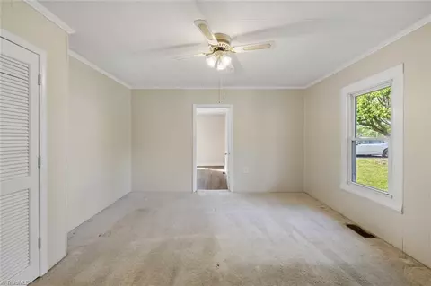 Living - 231 Sunset Dr, High Point, NC 27262 photo 4 of 5