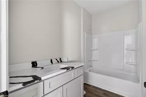 Bath - 1701 Gavin Dr, High Point, NC 27260 photo 1 of 1