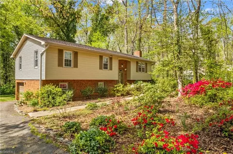 4325 Rosebriar Ln, Winston Salem, NC 27106