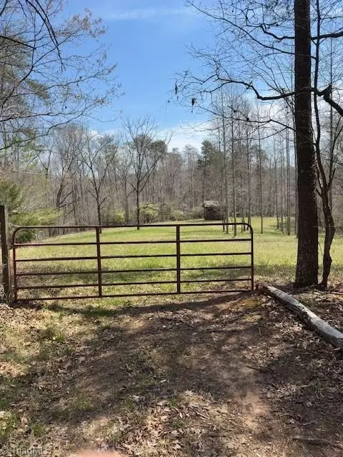 00 Seven Island Rd, Danbury, NC 27016