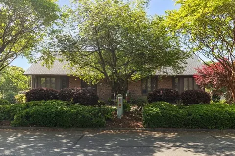 270 Ridgehaven Dr, Winston Salem, NC 27104
