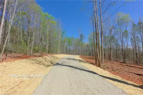 1 Alexander Farm Rd, Harmony, NC 28634 photo 2