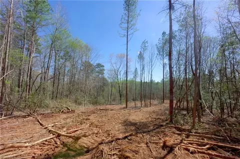 1 Alexander Farm Rd, Harmony, NC 28634 photo 7