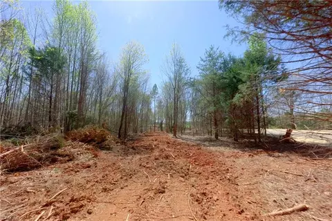 2 Alexander Farm Rd, Harmony, NC 28634 photo 18