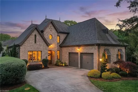 4090 Carriage Manor Cv, Winston Salem, NC 27106
