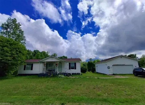 4430 Effie Ln, Walkertown, NC 27051