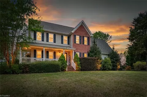 107 Cottonwood Ln, Summerfield, NC 27358