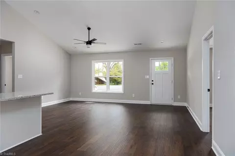 Living - 108 Unity St, Thomasville, NC 27360 photo 2 of 3