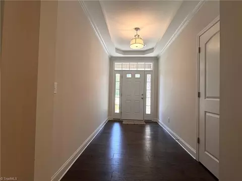 Entry Way - 204 Shadow Trl, Clemmons, NC 27012 photo 2 of 4